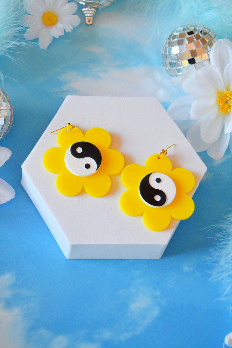 Yin Yang Daisy Groovy Flower Power Earrings